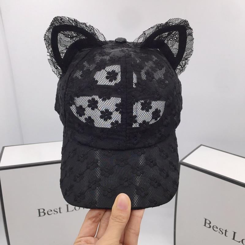 Caps