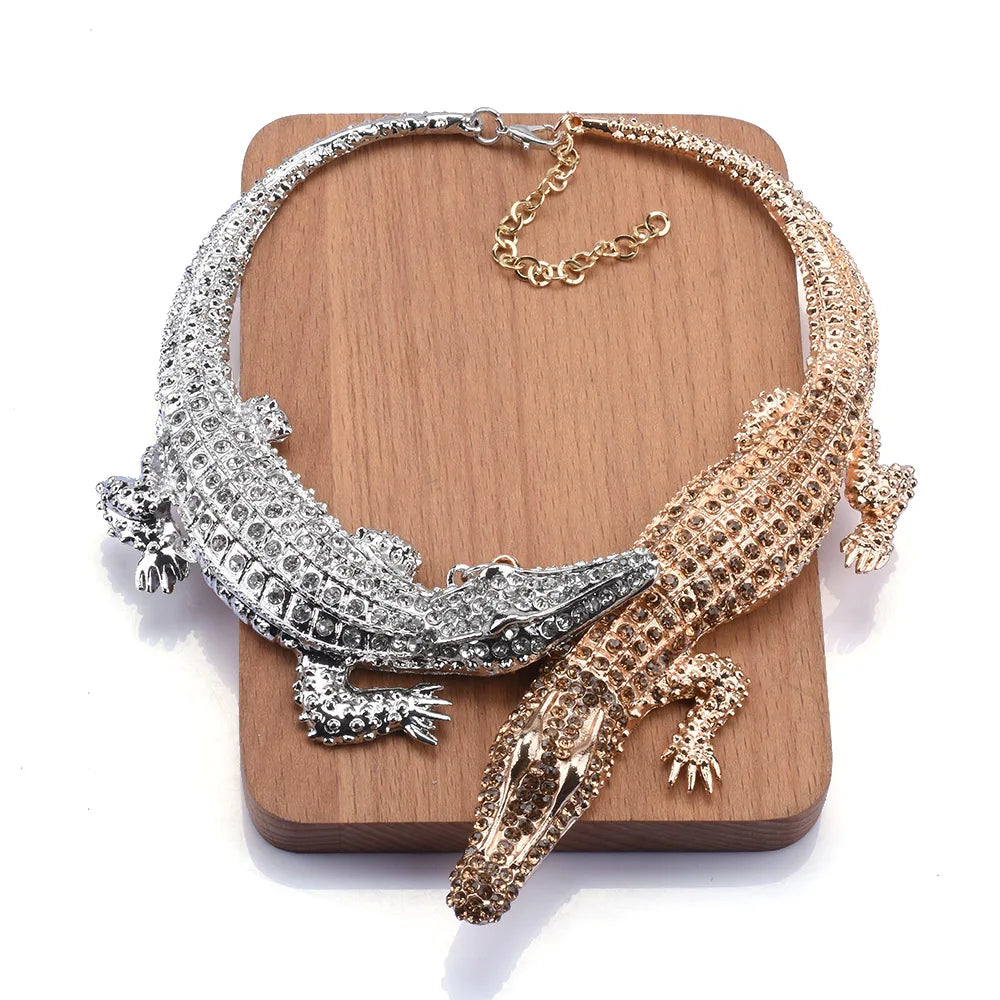 BAYOU Collar Necklace