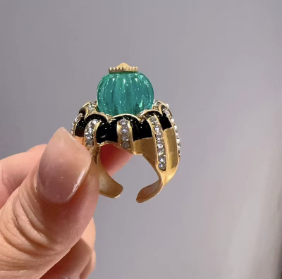 EMERALD EMPRESS Ring-ring-SAINT CHIC-SAINT CHIC