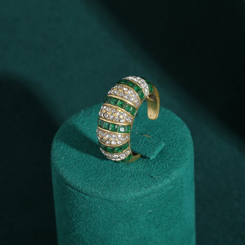 LUNA Horn Ring