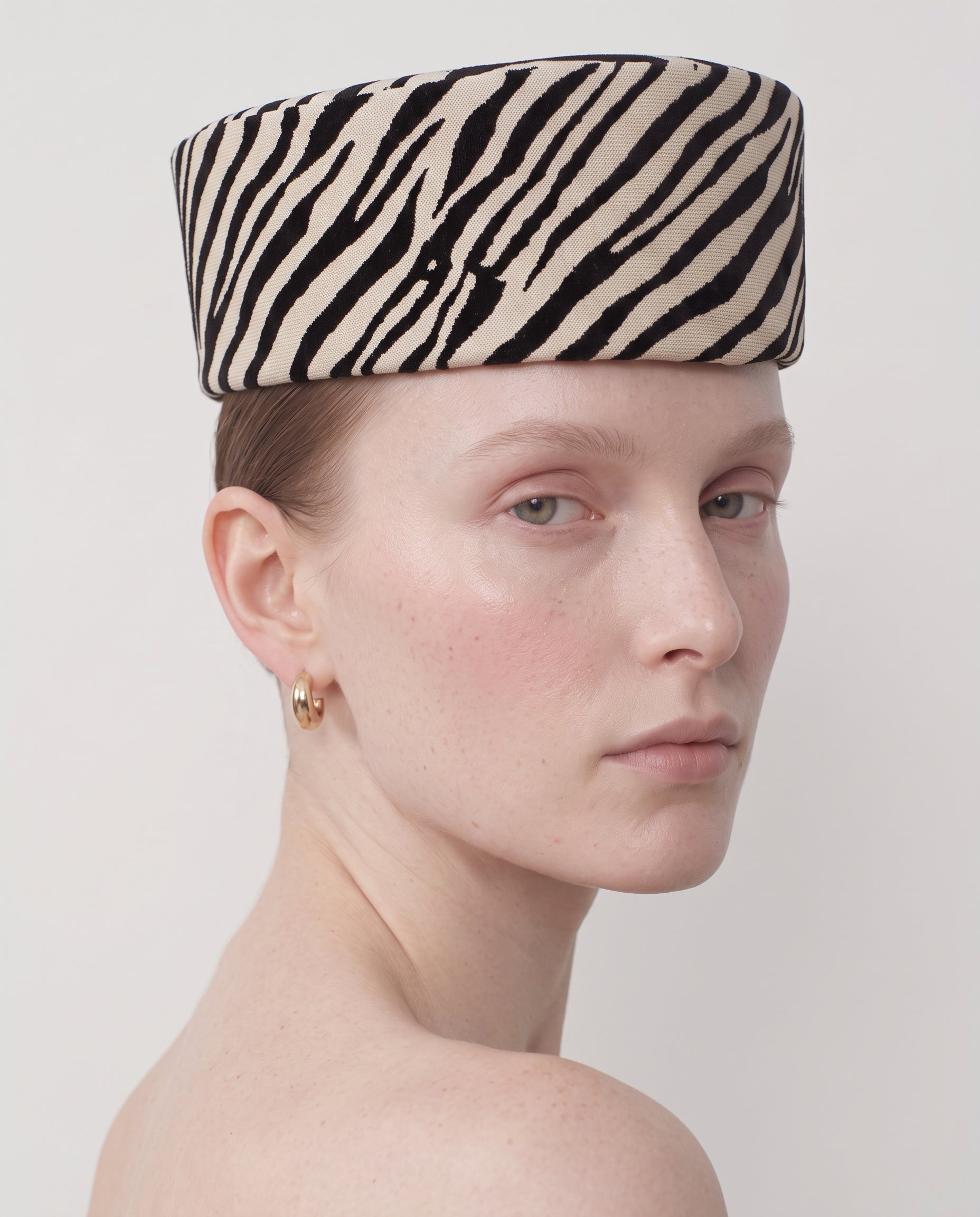 ZÈBRE Pillbox Hat Secondary image