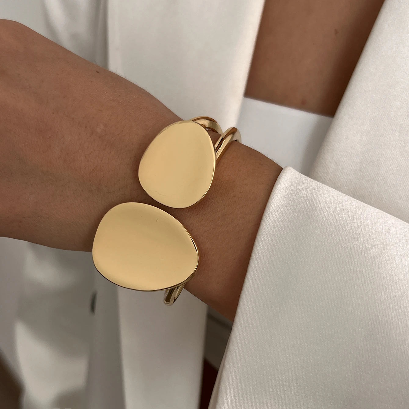 GILDED STATEMENT Bangle Set-bracelet-SAINT CHIC