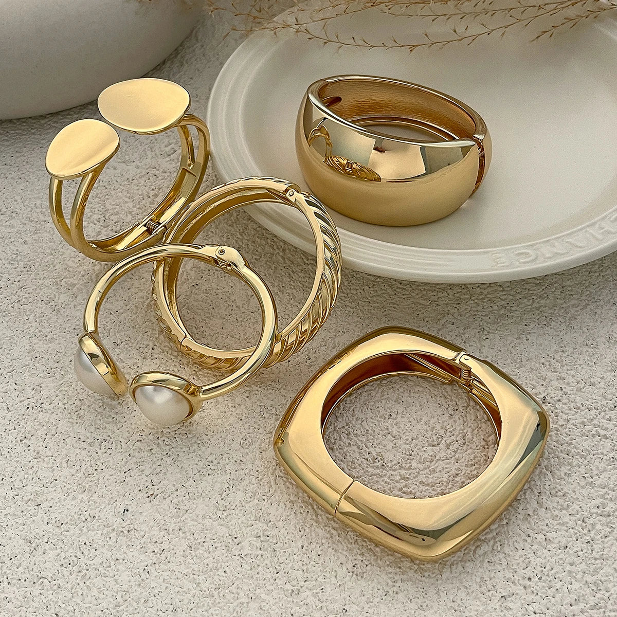 GILDED STATEMENT Bangle Set-bracelet-SAINT CHIC